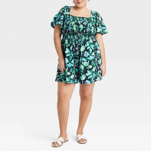 Ava & Viv Women's Flutter Short Sleeve Smocked Mini Romper Size XXL - Picture 1 of 11